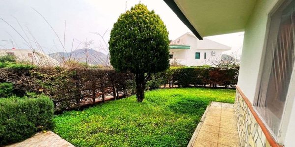 casa indipendente in vendita a San Nicola Arcella