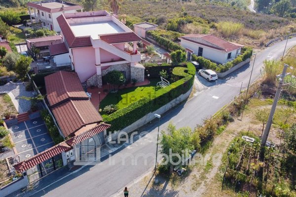 casa semindipendente in vendita a San Nicola Arcella