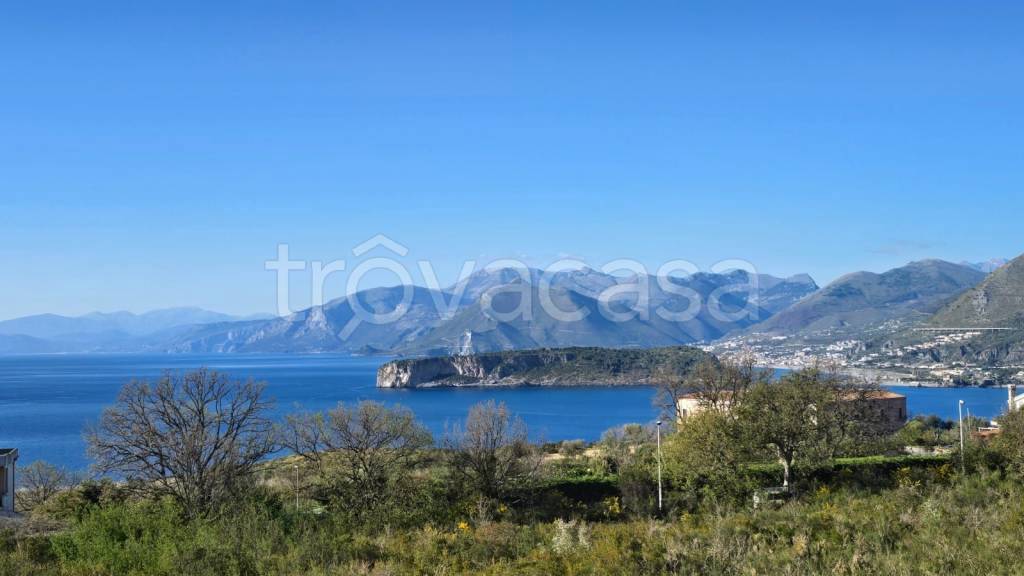 casa indipendente in vendita a San Nicola Arcella
