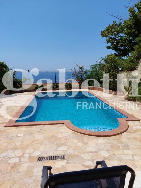 casa indipendente in vendita a San Nicola Arcella