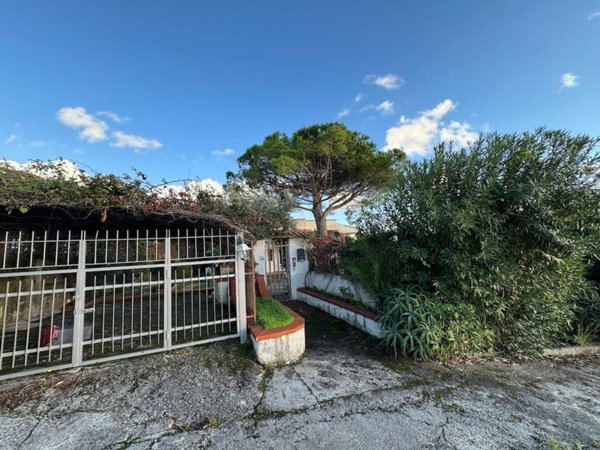 casa indipendente in vendita a San Nicola Arcella