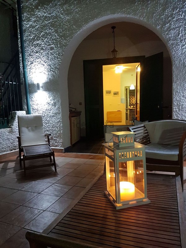 casa indipendente in vendita a San Nicola Arcella