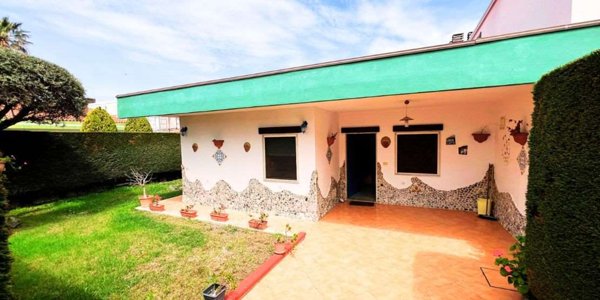 casa indipendente in vendita a San Nicola Arcella
