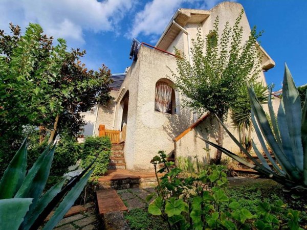casa indipendente in vendita a San Nicola Arcella