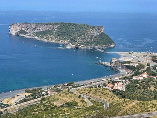 casa indipendente in vendita a San Nicola Arcella