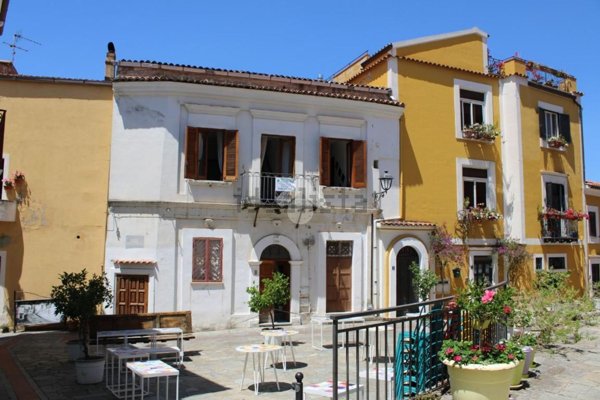 casa semindipendente in vendita a San Nicola Arcella