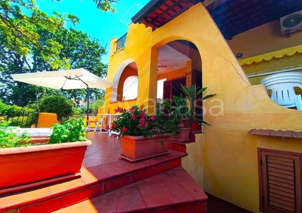 casa indipendente in vendita a San Nicola Arcella