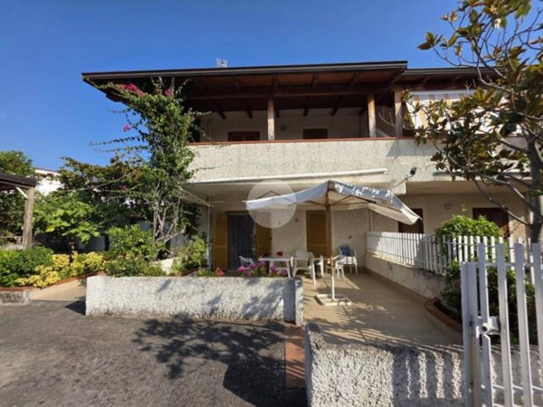 casa indipendente in vendita a San Nicola Arcella