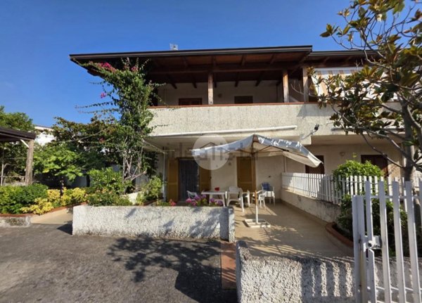 casa indipendente in vendita a San Nicola Arcella