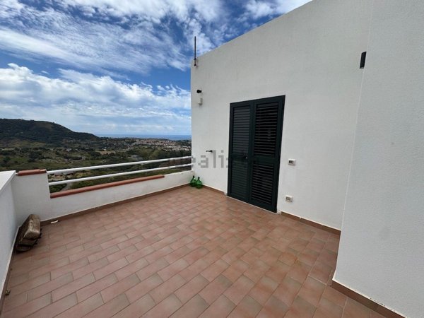 casa indipendente in vendita a San Nicola Arcella