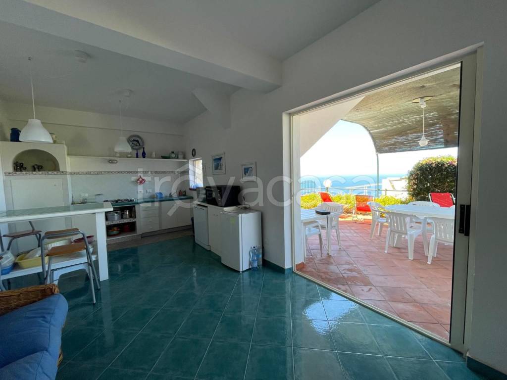 casa indipendente in vendita a San Nicola Arcella