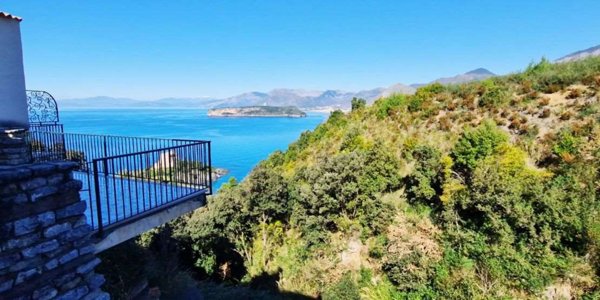 casa indipendente in vendita a San Nicola Arcella