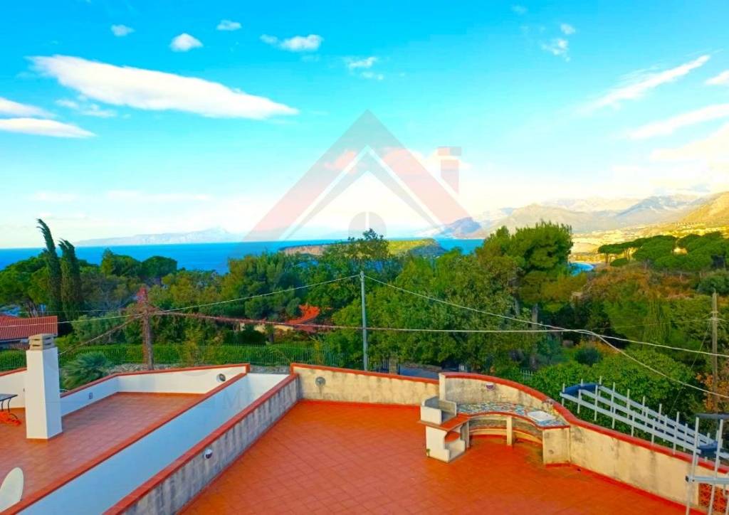 casa indipendente in vendita a San Nicola Arcella