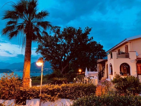 casa indipendente in vendita a San Nicola Arcella