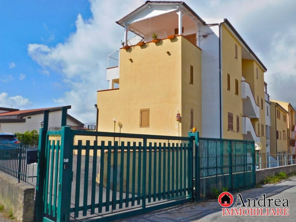 appartamento in vendita a San Nicola Arcella