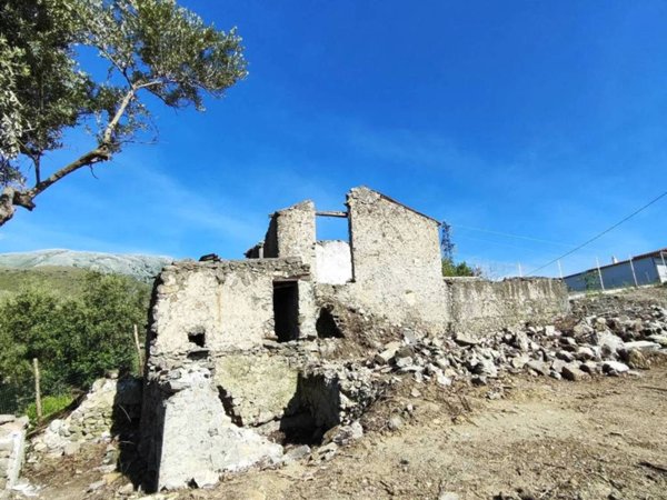 casa indipendente in vendita a San Nicola Arcella