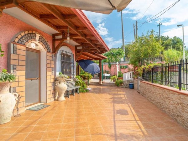 casa indipendente in vendita a San Nicola Arcella