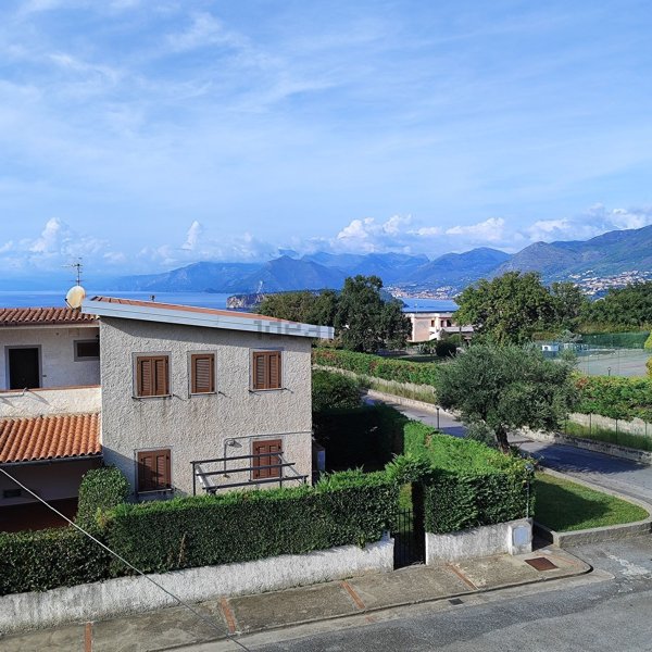 appartamento in vendita a San Nicola Arcella
