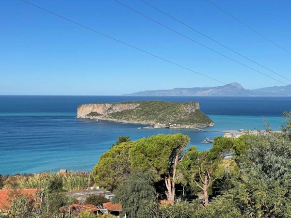 casa indipendente in vendita a San Nicola Arcella