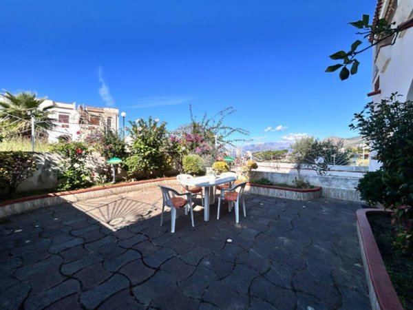 appartamento in vendita a San Nicola Arcella