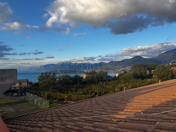 casa indipendente in vendita a San Nicola Arcella