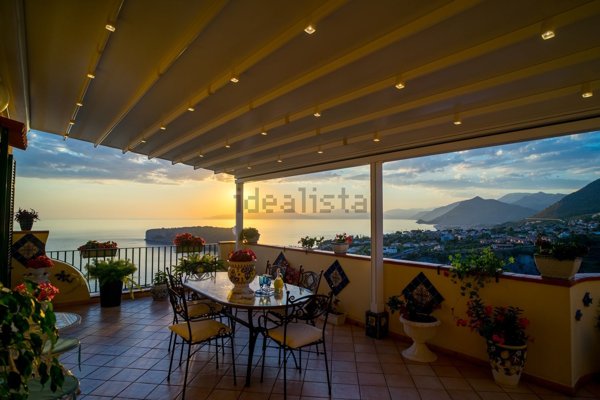 casa indipendente in vendita a San Nicola Arcella