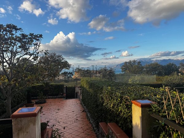 casa indipendente in vendita a San Nicola Arcella