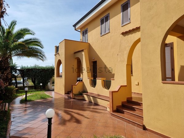 casa indipendente in vendita a San Nicola Arcella