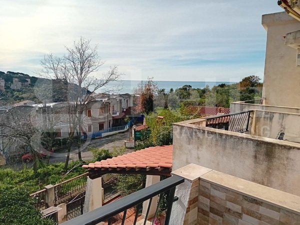 casa indipendente in vendita a San Nicola Arcella