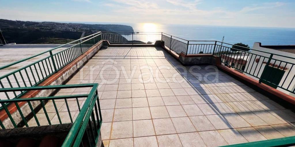 casa indipendente in vendita a San Nicola Arcella