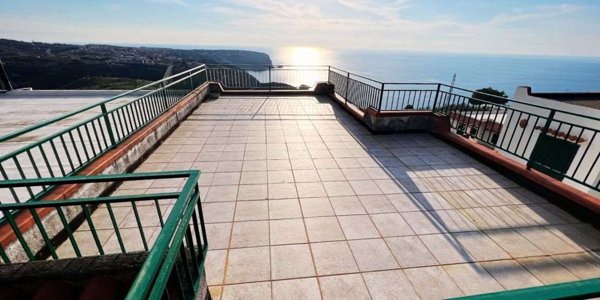 casa indipendente in vendita a San Nicola Arcella