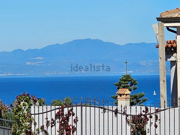 casa indipendente in vendita a San Nicola Arcella