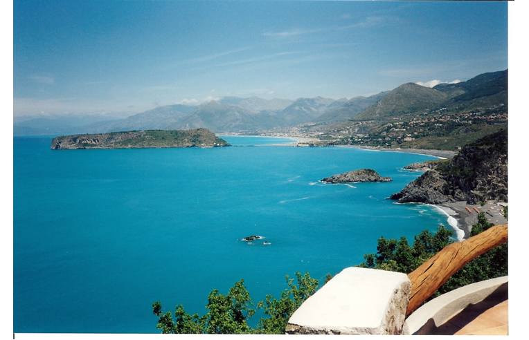 casa indipendente in vendita a San Nicola Arcella