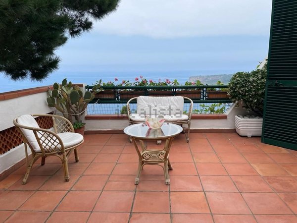 casa indipendente in vendita a San Nicola Arcella