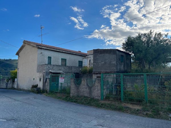 casa indipendente in vendita a San Nicola Arcella