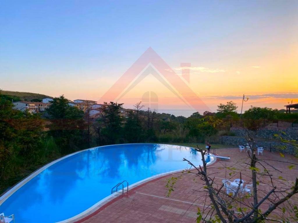 casa indipendente in vendita a San Nicola Arcella