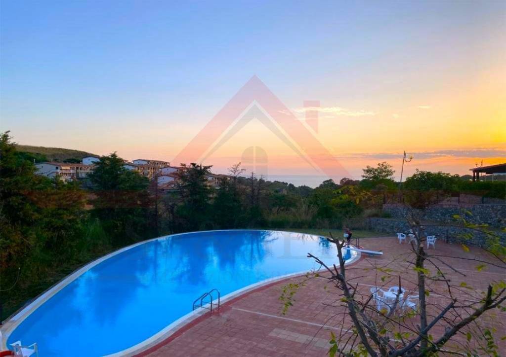 casa indipendente in vendita a San Nicola Arcella