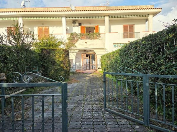 casa indipendente in vendita a San Nicola Arcella