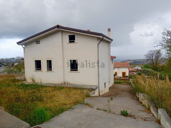 casa indipendente in vendita a San Nicola Arcella