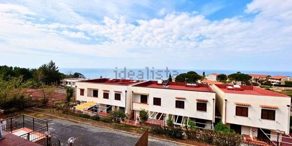 casa indipendente in vendita a San Nicola Arcella