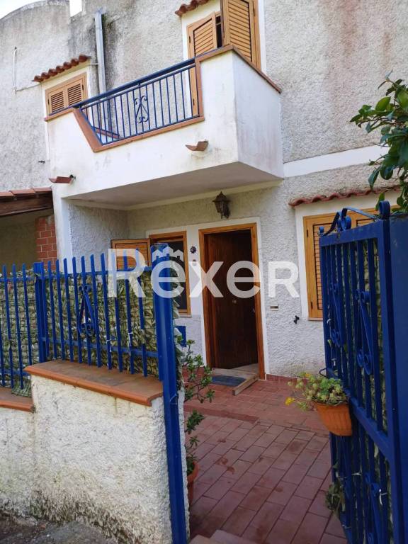 casa indipendente in vendita a San Nicola Arcella