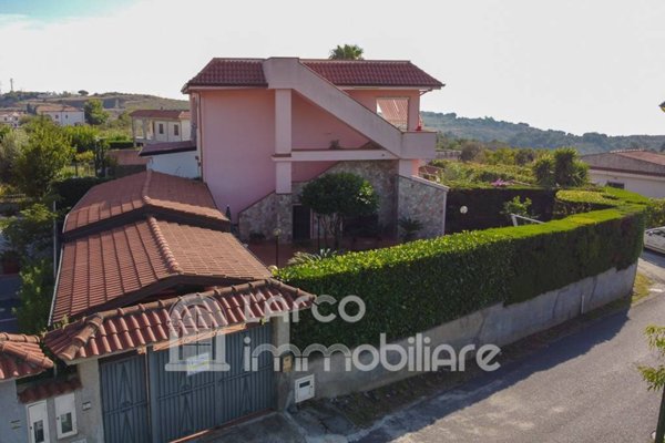 casa indipendente in vendita a San Nicola Arcella