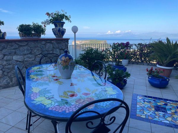 casa indipendente in vendita a San Nicola Arcella