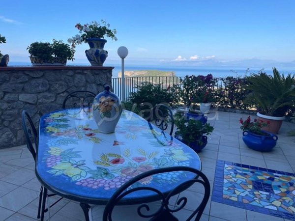 casa indipendente in vendita a San Nicola Arcella