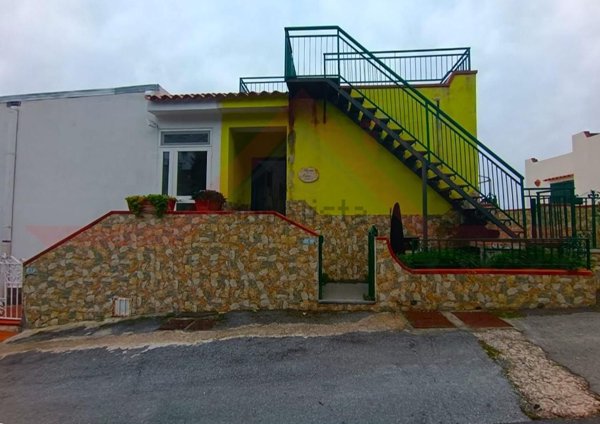 casa indipendente in vendita a San Nicola Arcella