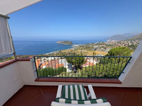 casa indipendente in vendita a San Nicola Arcella