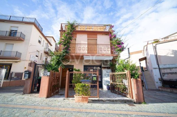 casa indipendente in vendita a San Nicola Arcella