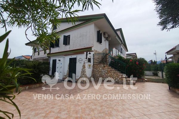 casa indipendente in vendita a San Nicola Arcella