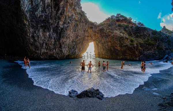 casa indipendente in vendita a San Nicola Arcella