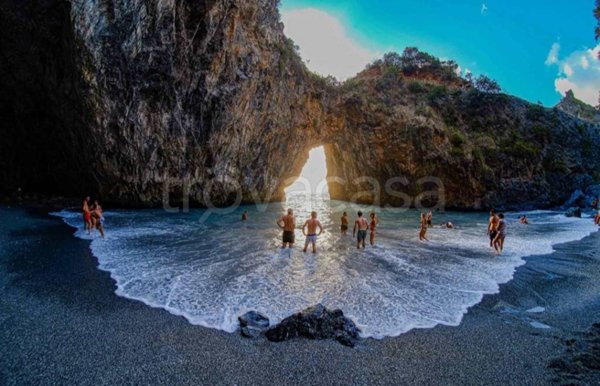casa indipendente in vendita a San Nicola Arcella